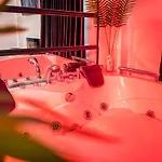 شقة De Lux Jacuzzi Pat Rotund Semineu Zona Ford كرايوفا
