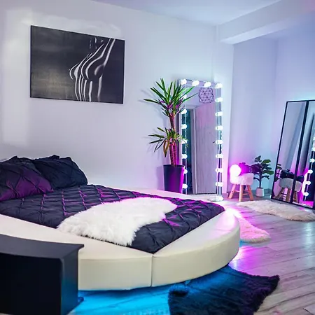 De Lux Jacuzzi Pat Rotund Semineu Zona Ford