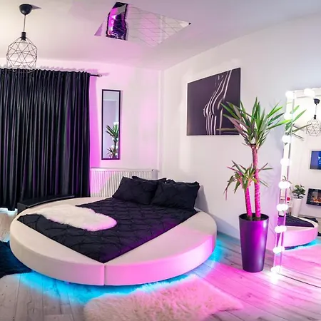 De Lux Jacuzzi Pat Rotund Semineu Zona Ford