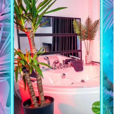 De Lux Jacuzzi Pat Rotund Semineu Zona Ford *