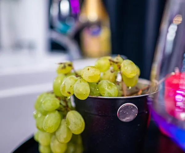 De Lux Jacuzzi Pat Rotund Semineu Zona Ford 크라이오바