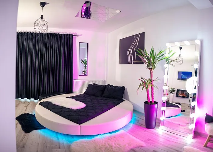 De Lux Jacuzzi Pat Rotund Semineu Zona Ford