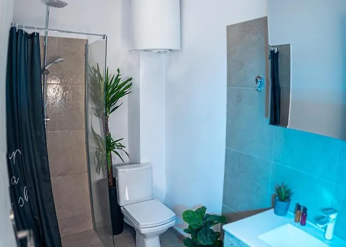 Apartment De Lux Jacuzzi Pat Rotund Semineu Zona Ford Craiova